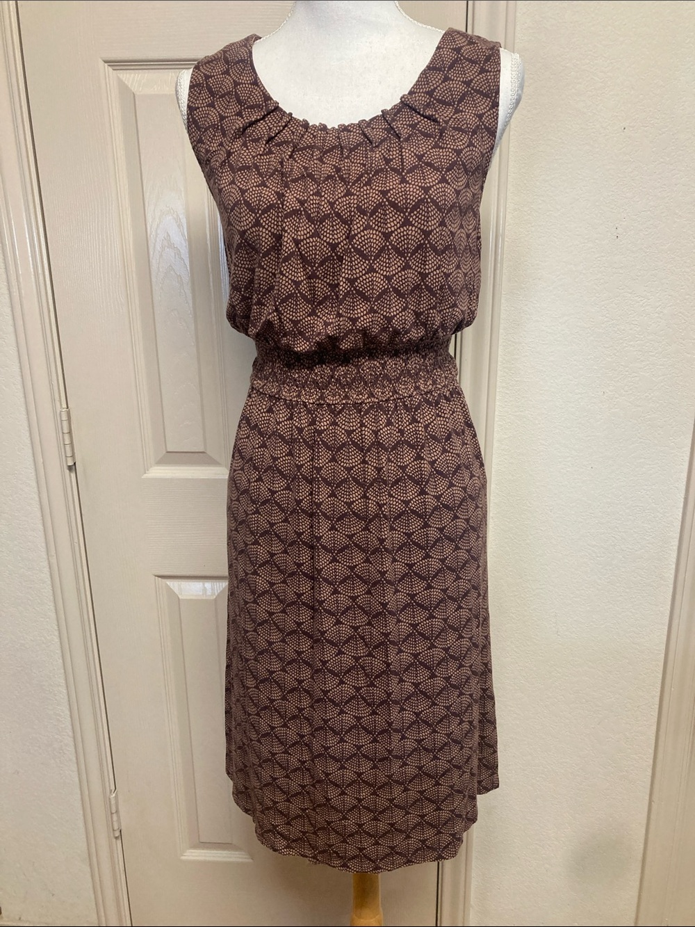 L.L. Bean Brown Geometric Print Sleeveless Smocked Midi Dress Sz L